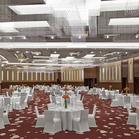 Millennium Hail Hotel Bagian luar foto The Grand Ballroom